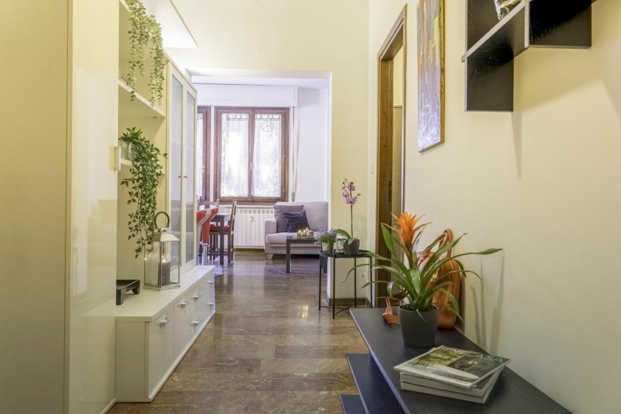 Cozy Roman Apartment With Parking Florenz Exterior foto